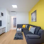 Relaxo Apartment
